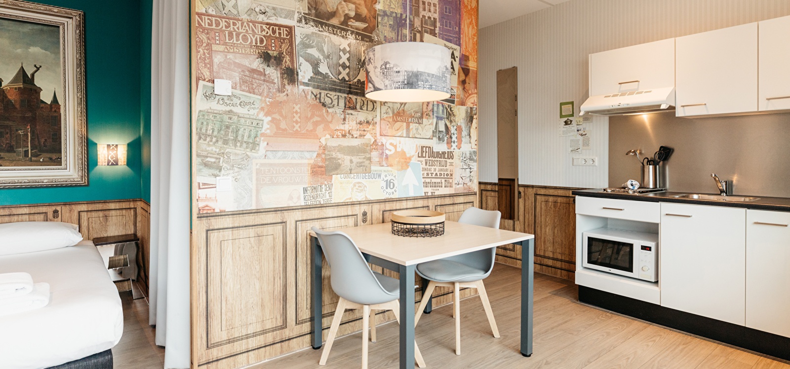 dining table and kitchen Studio apartment - ID APARTHOTEL